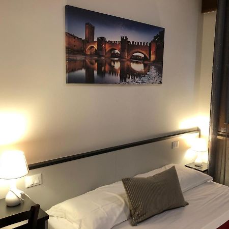 Hotel Arena Verona Esterno foto