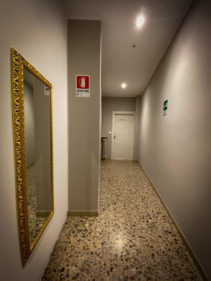 Hotel Arena Verona Esterno foto