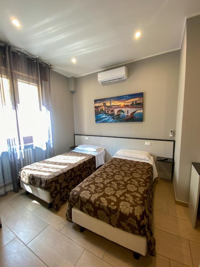 Hotel Arena Verona Esterno foto
