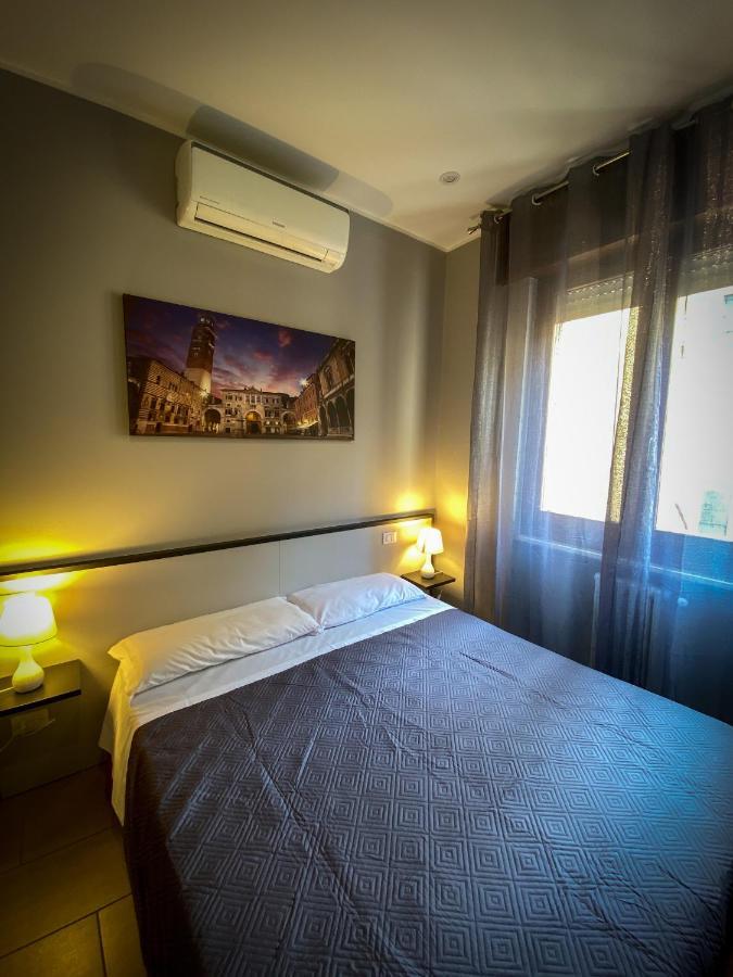 Hotel Arena Verona Esterno foto
