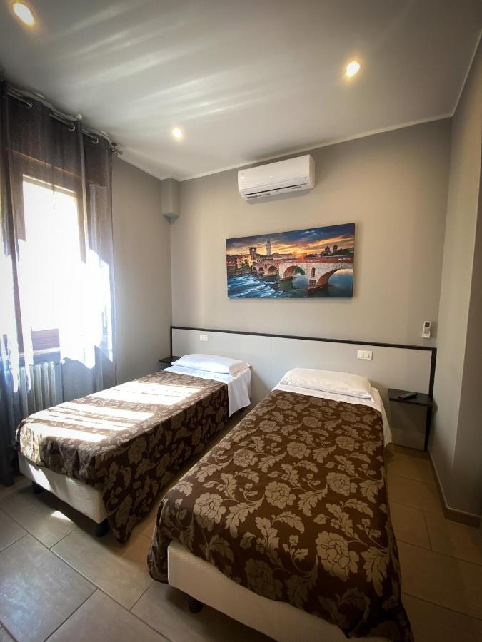 Hotel Arena Verona Esterno foto