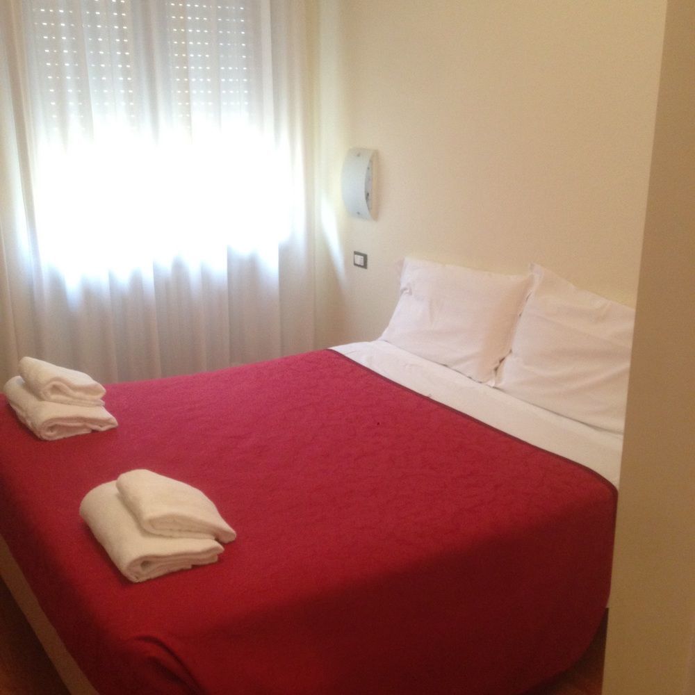Hotel Arena Verona Esterno foto