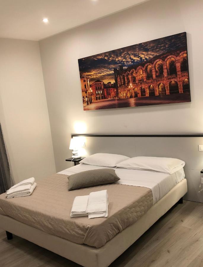 Hotel Arena Verona Esterno foto