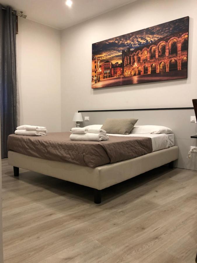 Hotel Arena Verona Esterno foto